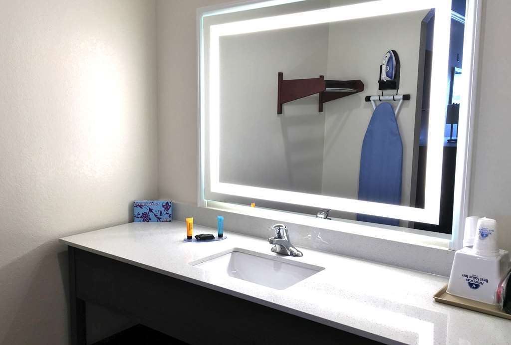 Regency Inn & Suites- Nw Houston Jersey Village Habitación foto